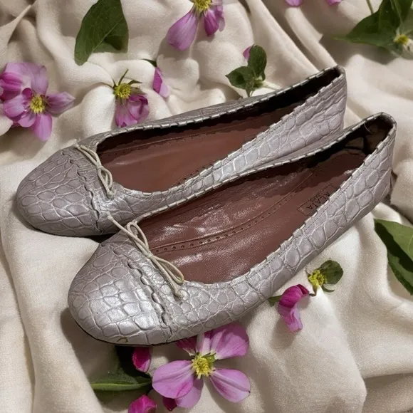 Vintage Alaia Leather Pink Bow Embossed Ballet Flats Women’s Size EU 39.5 US 9