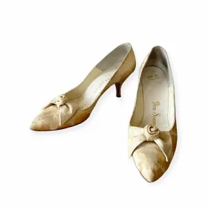 Vintage Brocade/Damask  Ivory Pumps by Sylvia Cristie, Size 7AAA