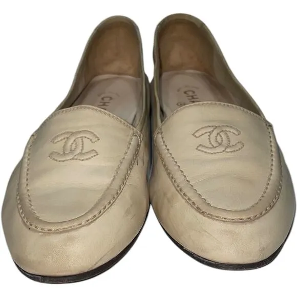 Vintage CHANEL CC Logo Embroidered Cream Ballet Flats    Size: EU 39/ US 8.5
