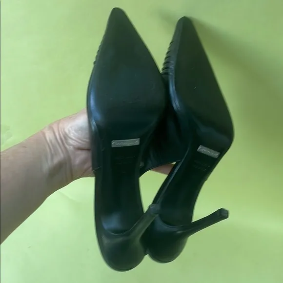 Vintage Dolce &amp; Gabbana Black Textured Leather Heels