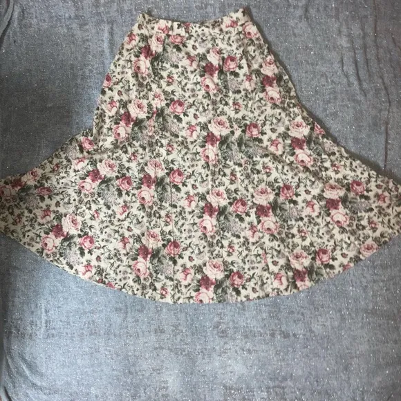 Vintage floral skirt