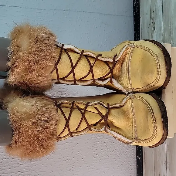 Vintage Huron Moc Enr. Mukluks Leather Boots‎ Womens 5 Rabbit Fur Top Moccasins