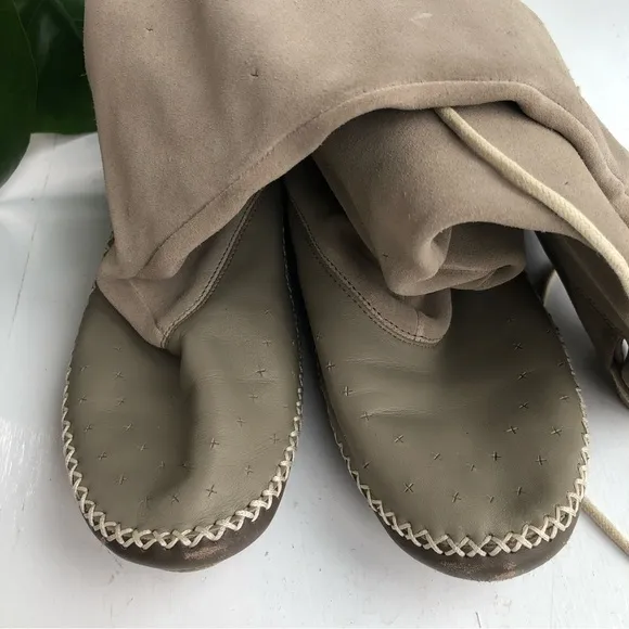 VINTAGE Lacoste Cara Taupe Suede Leather Boot Moccasins 9
