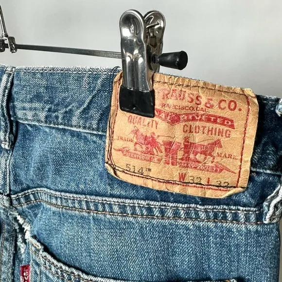 VINTAGE LEVIS 514 SLIM STRAIGHT LEG PATCHED BLUE DENIM JEANS CROPPED RAW ANKLE