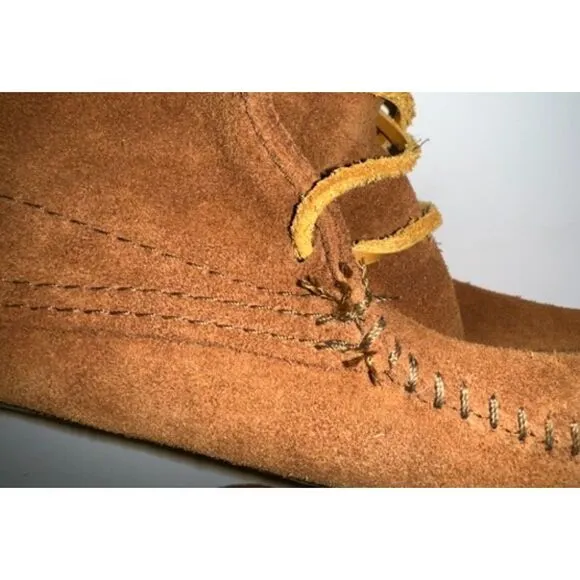 Vintage Minnetonka front lace tall suede moccasins. Size 7.