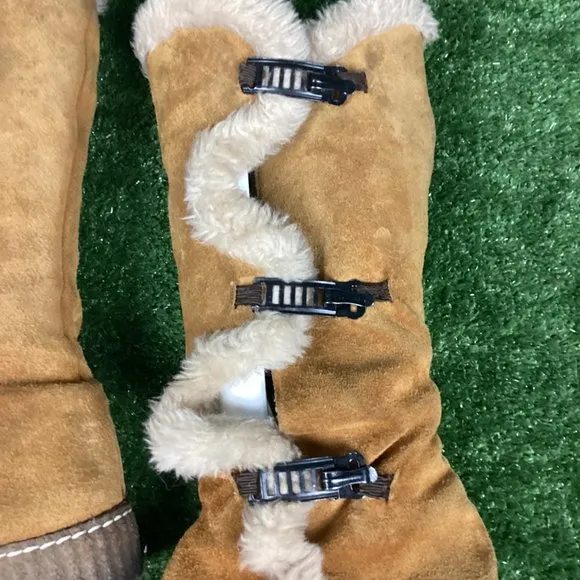 Vintage Tan Leather Tall Hook Latch Winter Boots 10.5