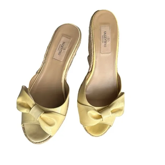 Vintage Valentino Garavani Bow Espadrille Slide Sandals in size 38