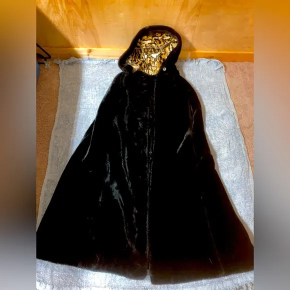 Vintage Velvet Hooded Opera Coat/ Cape