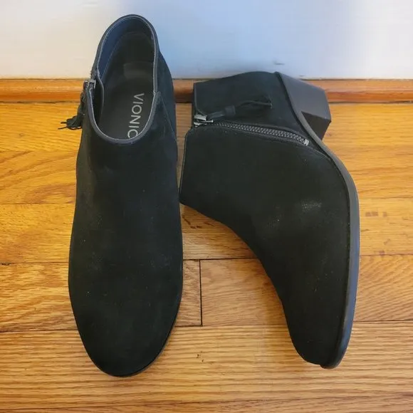 Vionic 9.5 SERENA Black Suede Leather Booties Ankle Boots Side Zip Tassel