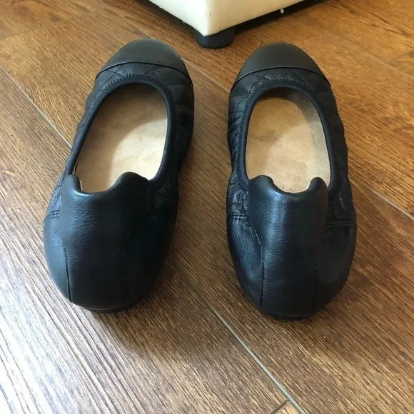 Vionic Ava Quilted Leather Flats