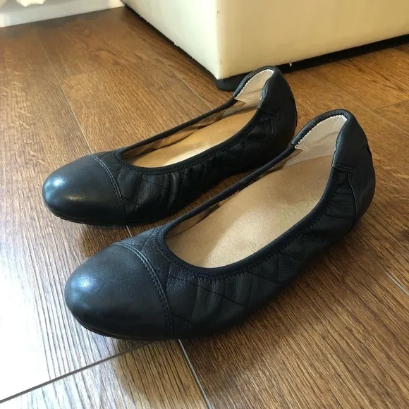 Vionic Ava Quilted Leather Flats