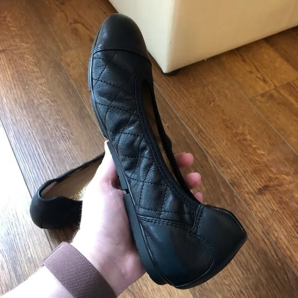 Vionic Ava Quilted Leather Flats