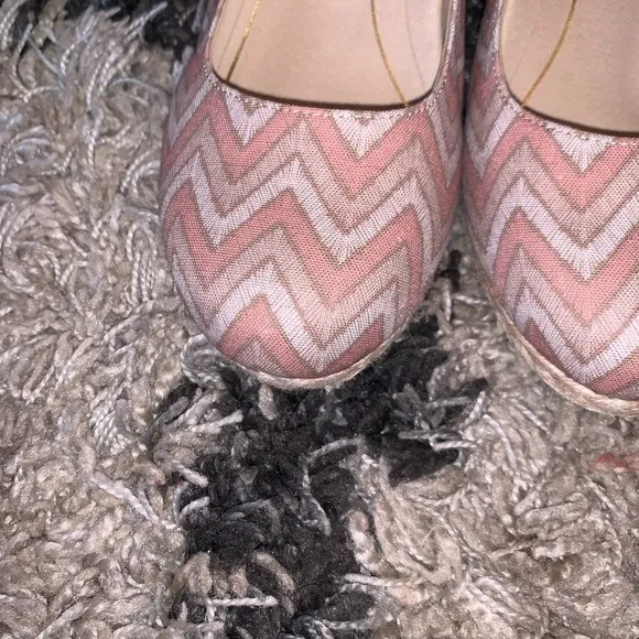 VIONIC Coralina Chevron Print Espadrille Wedges NEW 9 Rounded Toe Sling Back