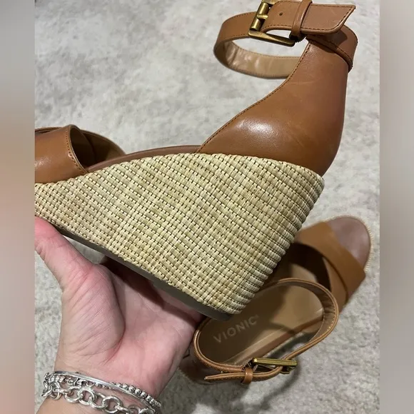 Vionic Espadrille Wedges - Marina - Size 9.5 - NWT