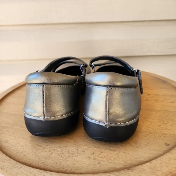 Vionic Judith Mary Jane flats