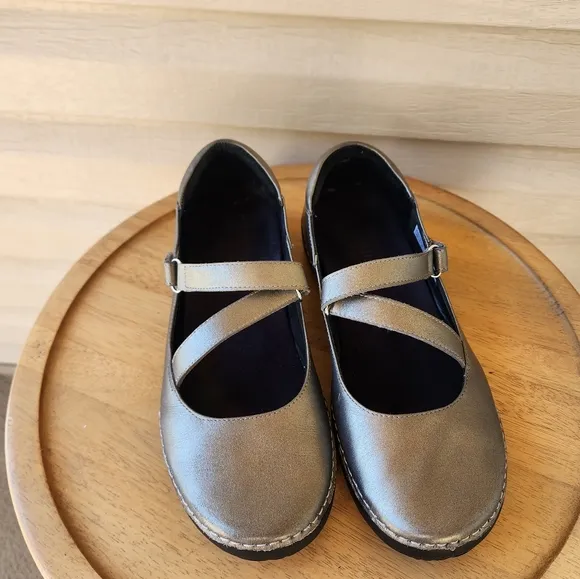 Vionic Judith Mary Jane flats