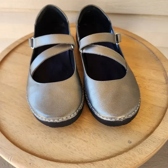 Vionic Judith Mary Jane flats