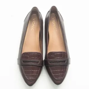 Vionic. Savannah Flats.