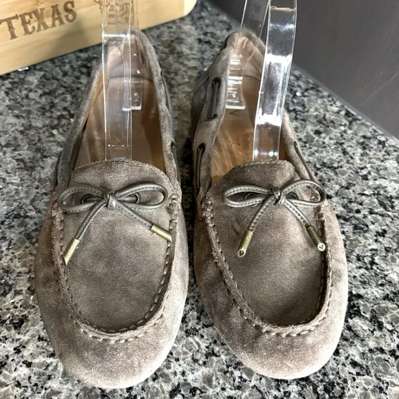 Vionic Virginia Gray Brown Suede Driving Moccasins Size 8
