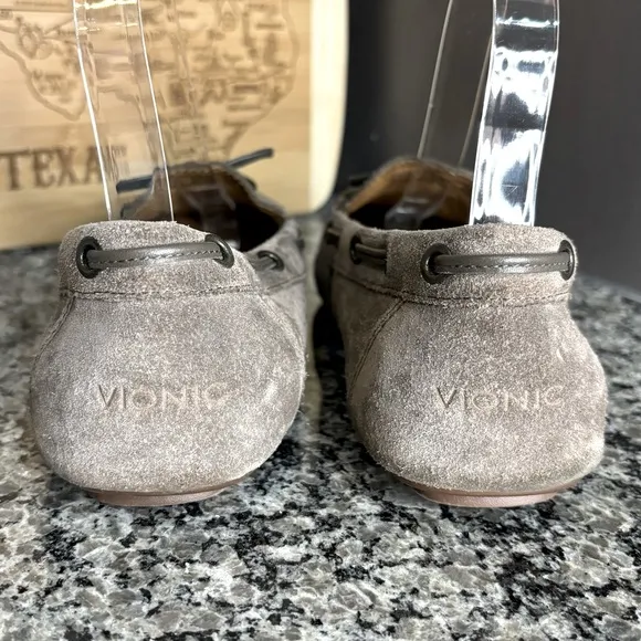 Vionic Virginia Gray Brown Suede Driving Moccasins Size 8