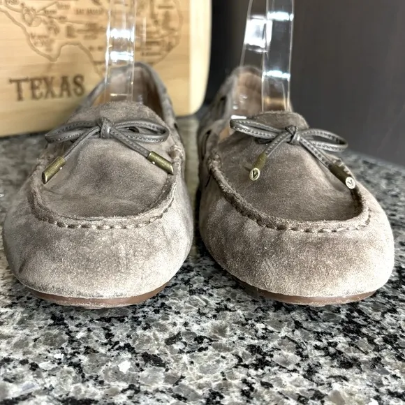 Vionic Virginia Gray Brown Suede Driving Moccasins Size 8