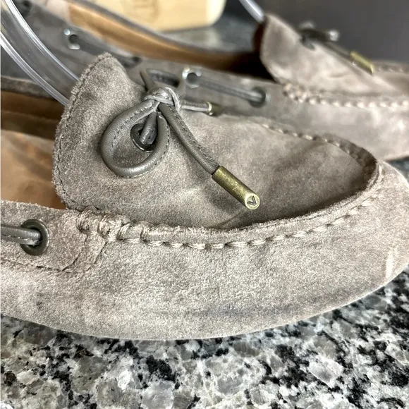 Vionic Virginia Gray Brown Suede Driving Moccasins Size 8