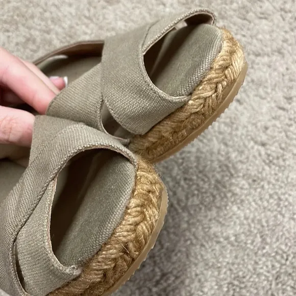 Viscata Calella Canvas Wedges in Tan EU 36