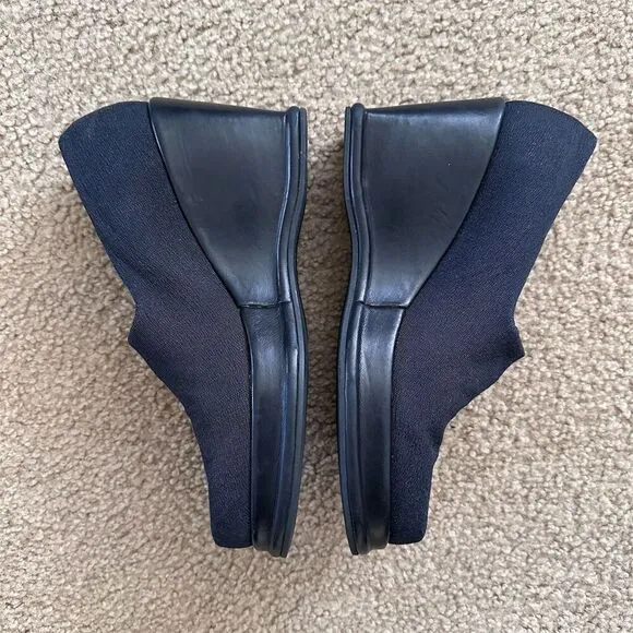 VTG Robert Clergerie Women's French Dark Navy Blue Wedge Heel Shoes Slip On Sz 7
