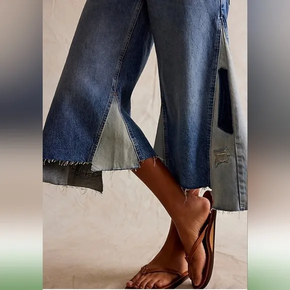 WE THE FREE RIPPLE WIDE LEG PIECED CROPPED JEANS