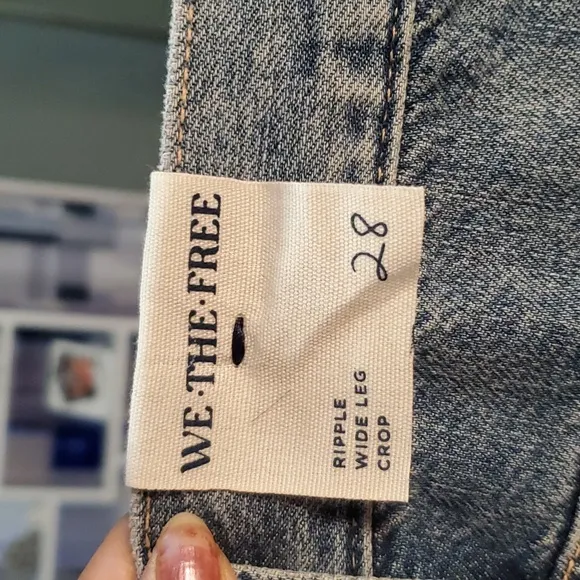 WE THE FREE RIPPLE WIDE LEG PIECED CROPPED JEANS