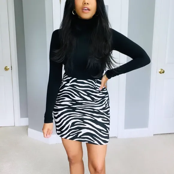 White House Black Market | Black White Zebra Animal Print High Waist Mini Skirt