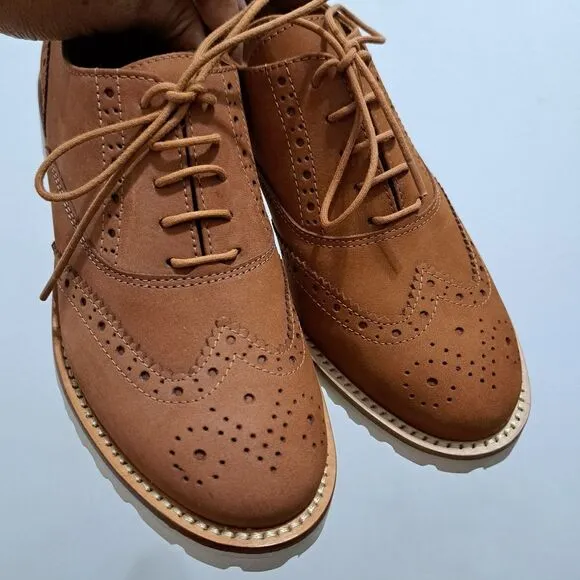 Wirth Women's Kamik Wing Lace Up Leather Textured Shoes Cognac Size 38 Brown