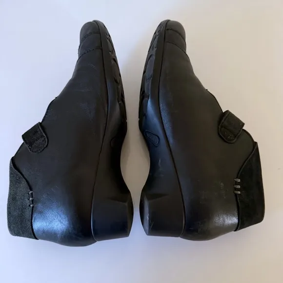Wolky Black Leather Heeled Ankle Boots Womens SZ 38 US 7