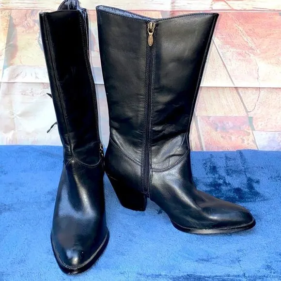 Woman’s sz 6.5 HD leather heeled boots NWOT