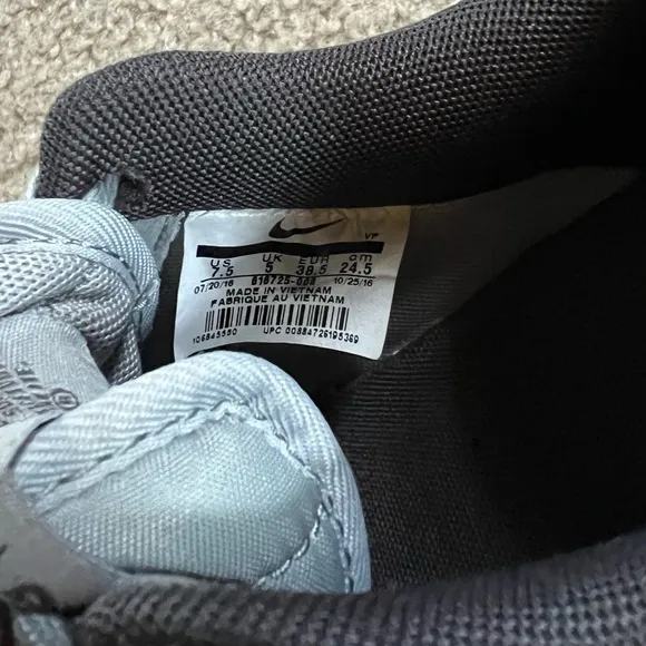 Women NIKE AIR FORCE Wolf Grey Shoes