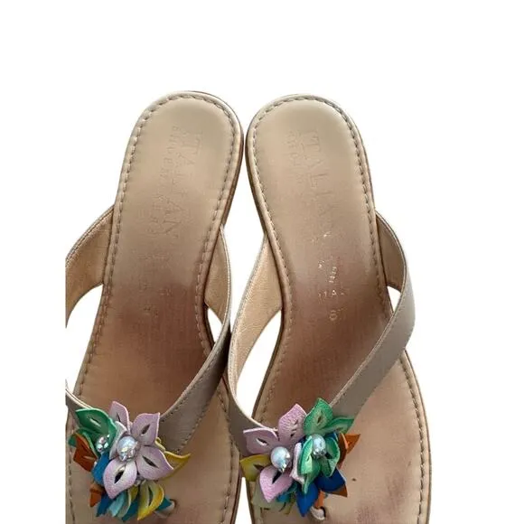 Women’s 8.5 Italian Shoemakers Wedge Sandals Beige Floral Slip-On Italy