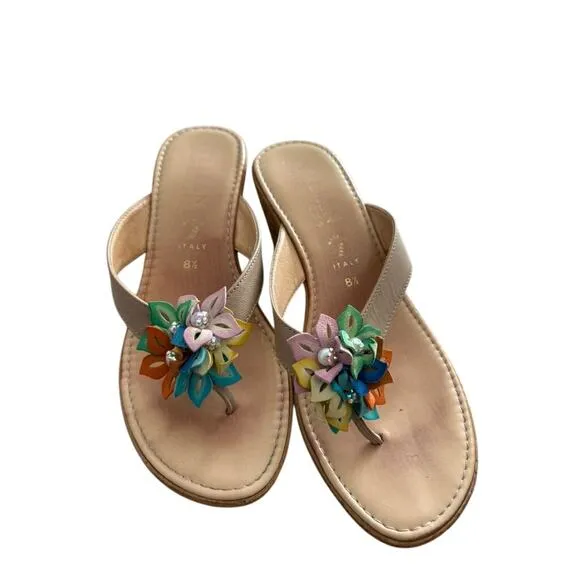 Women’s 8.5 Italian Shoemakers Wedge Sandals Beige Floral Slip-On Italy