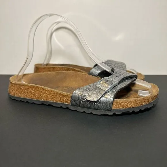 Womens BIRKIS by Birkenstock Silver Textured Buckled Slide Sandals / Size 6