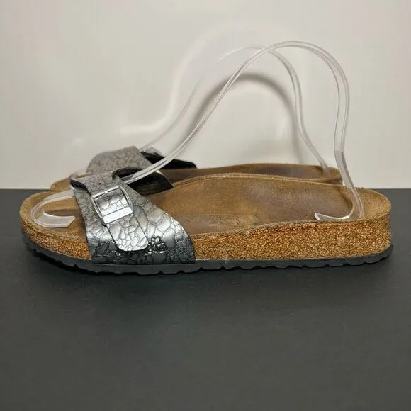 Womens BIRKIS by Birkenstock Silver Textured Buckled Slide Sandals / Size 6