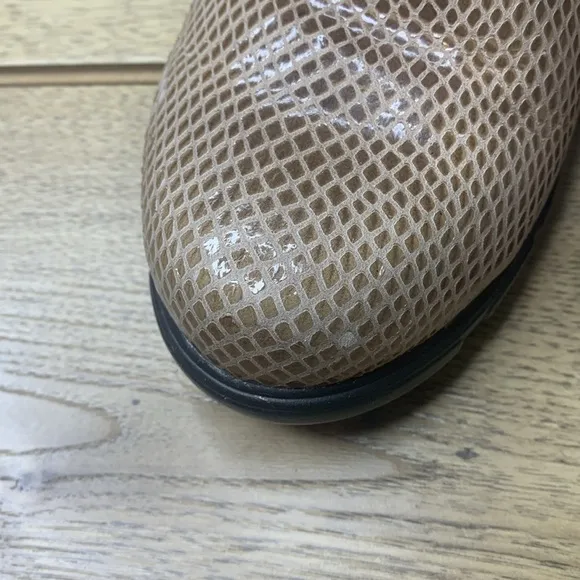 Women’s Blundstone Chelsea Heeled Boots Size 6.5