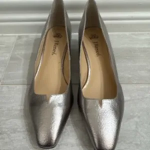 Women's J. Renee' Heels Silver