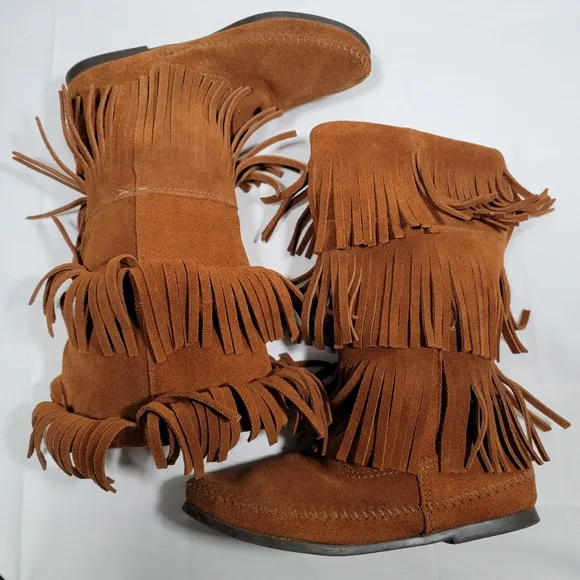 Womens Size 8 MinneTonka Fringed Suede Leather 3 Row Fringe Brown Moccasins Boot