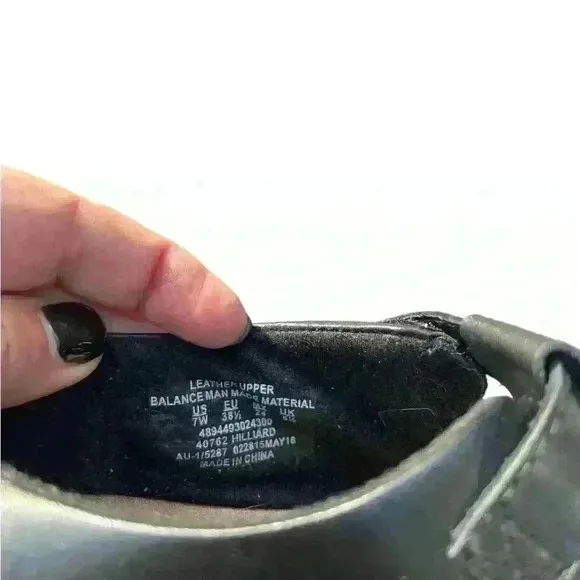 Women's Tom McAn Hilliard Shoes 40762 Size 7W Black Leather T Strap  Wedges EUC
