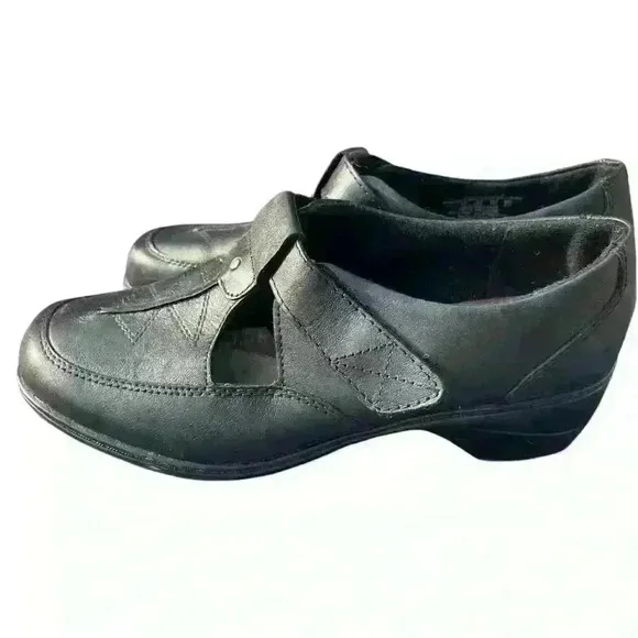 Women's Tom McAn Hilliard Shoes 40762 Size 7W Black Leather T Strap  Wedges EUC