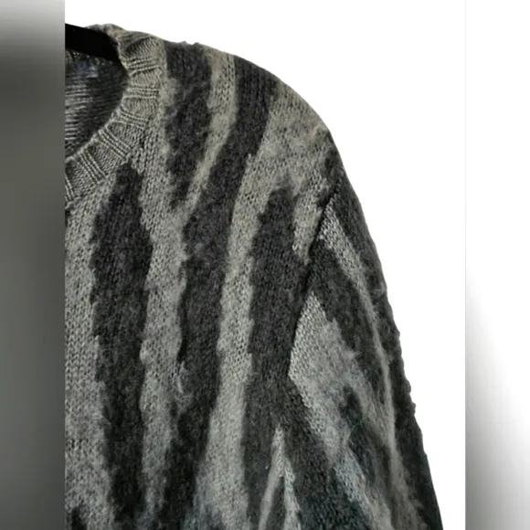 Wooden Ships Tiger/Zebra Gray Fuzzy Wool Loose Fit Pullover Sweater Crew Neck