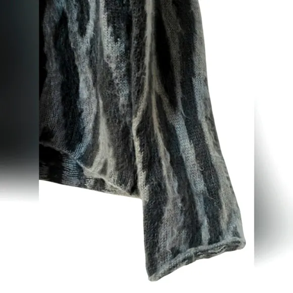 Wooden Ships Tiger/Zebra Gray Fuzzy Wool Loose Fit Pullover Sweater Crew Neck
