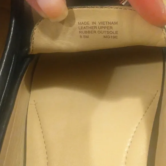 Worn1X! MMK Sutton Leather Moccasins Namesake Monogram Loafers Ballet Flats 8½