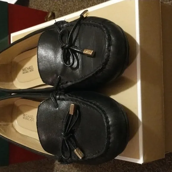 Worn1X! MMK Sutton Leather Moccasins Namesake Monogram Loafers Ballet Flats 8½