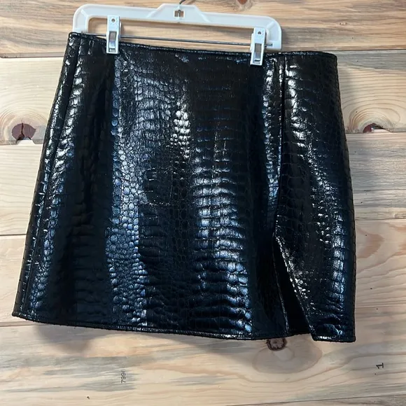 Wren Mini Skirt In Croco Black