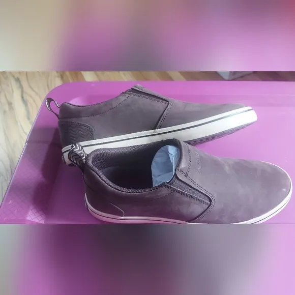Xtratuf men's slips on size M8